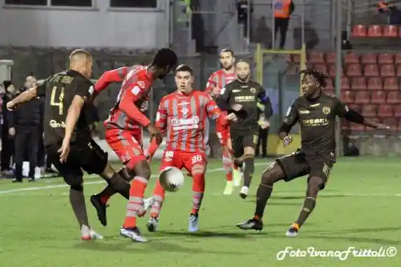 Click to enlarge image 16-gondo-zanimacchia-cremonese-l-vicenza_0-0-22-02-2022-_303.jpg