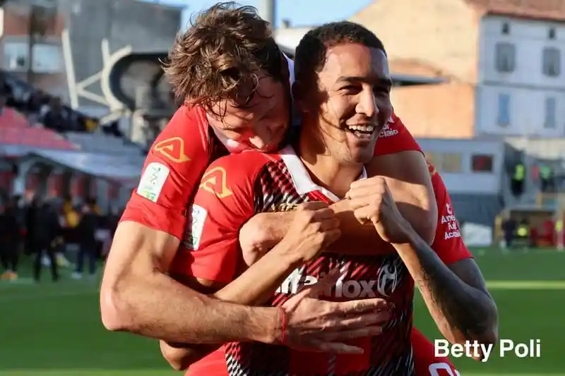 Cremonese-Modena negli Scatti Grigiorossi