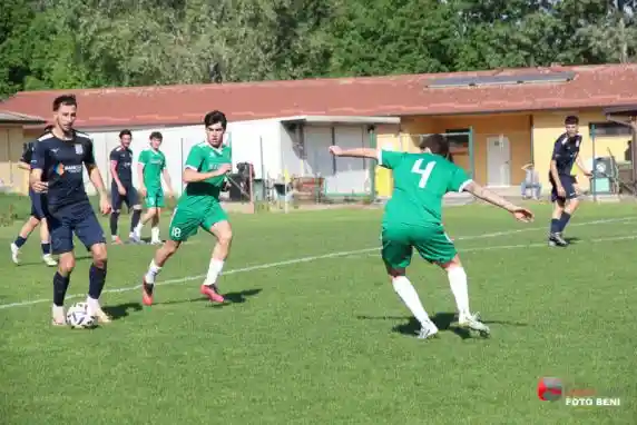 Click to enlarge image img_0276.jpg