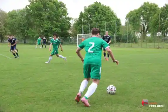 Click to enlarge image img_0112.jpg