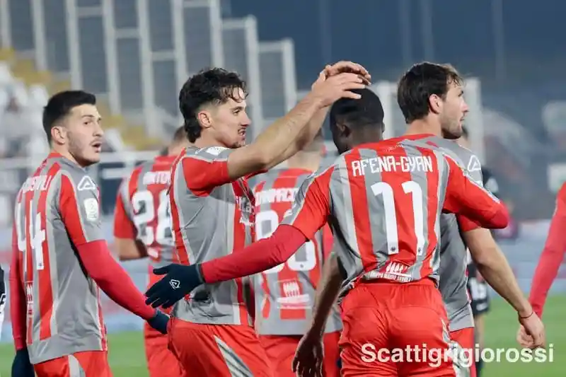 Ascoli-Cremonese negli Scatti Grigiorossi
