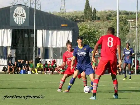 Click to enlarge image 19-castagnetti-lasagna-pickel-hellasverona-cremonese-4-3-amich-30-07-22-_137.jpg
