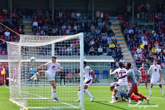 Click to enlarge image 532a7147.jpg