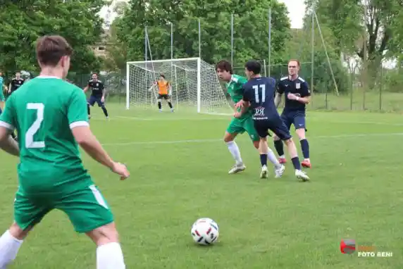 Click to enlarge image img_0111.jpg