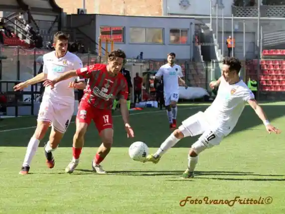 Click to enlarge image 21-sernicola-cremonese-cosenza-3-1-18-04-2022-.jpg