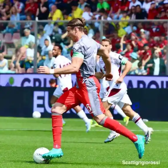 Click to enlarge image 532a6781.jpg