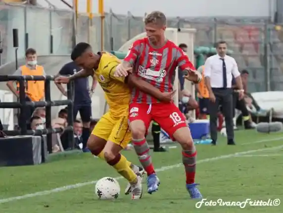 Click to enlarge image luca-vido-cremonese-cittadella-2-0-12-09-2021-_411.jpg