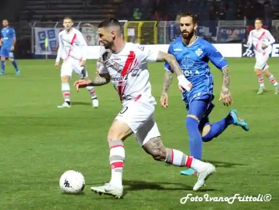 Click to enlarge image 14-buonaiuto-como-cremonese-1-2-06-05-2022-_249.jpg