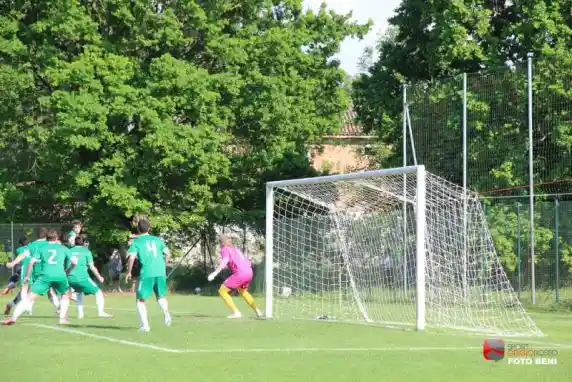 Click to enlarge image img_0249.jpg