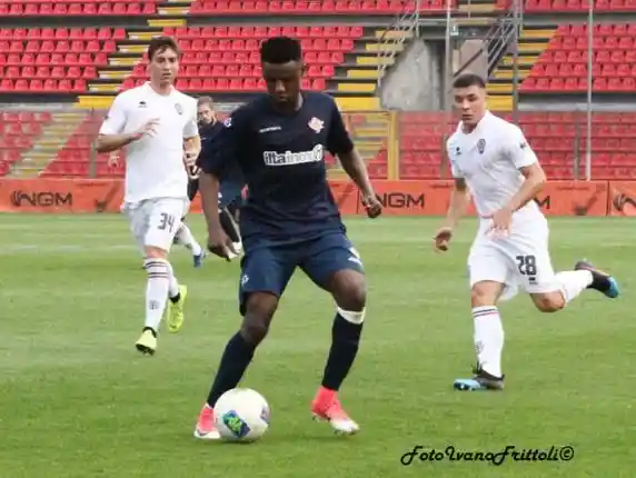 Click to enlarge image Kingsley-Cremonese-Pro-Vercelli-1-2-amich-12-10-19 301.JPG