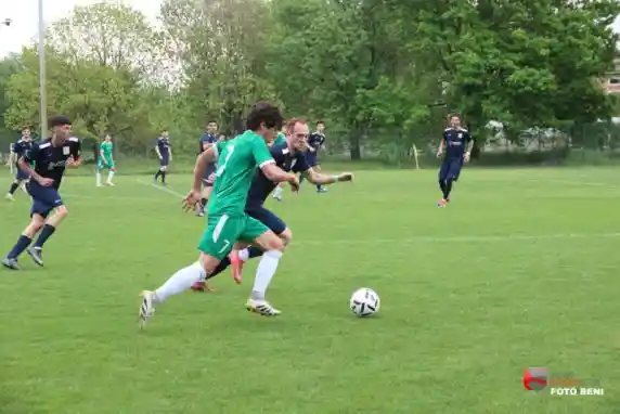 Click to enlarge image img_0103.jpg