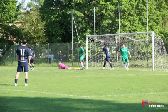 Click to enlarge image img_0312.jpg