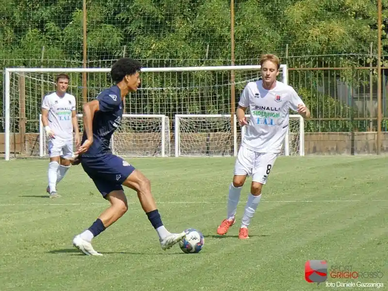 Il play grigiorosso Barros Cabezas, migliore in campo della Cremonese