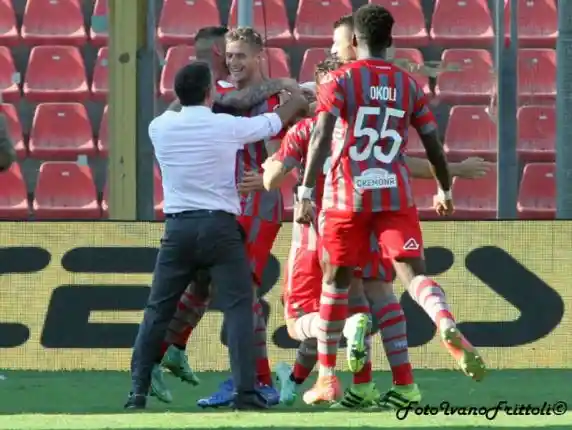 Click to enlarge image pecchia-esulta-rete-vido-cremonese-cittadella-2-0-12-09-2021-_364.jpg