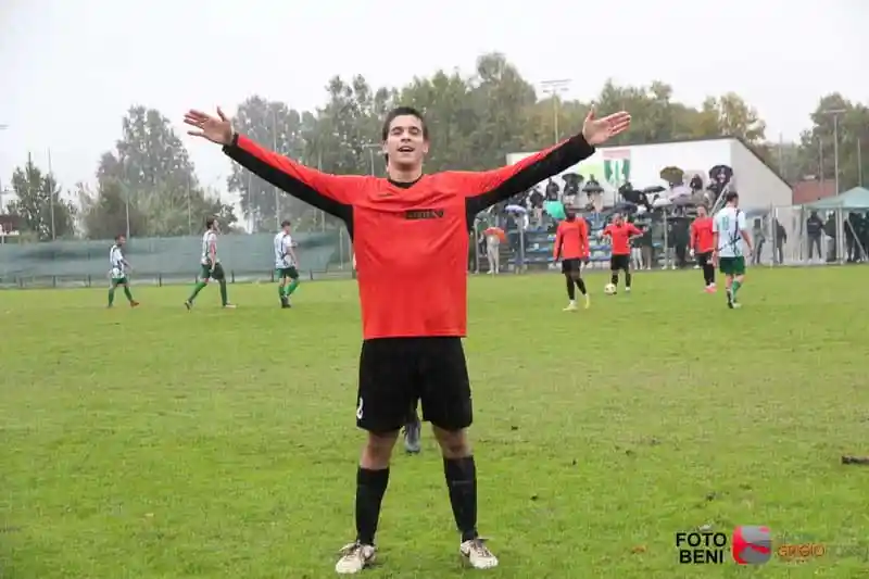 TorrazzoMalagnino   DeltaPo  1-1 nelle foto di Beni