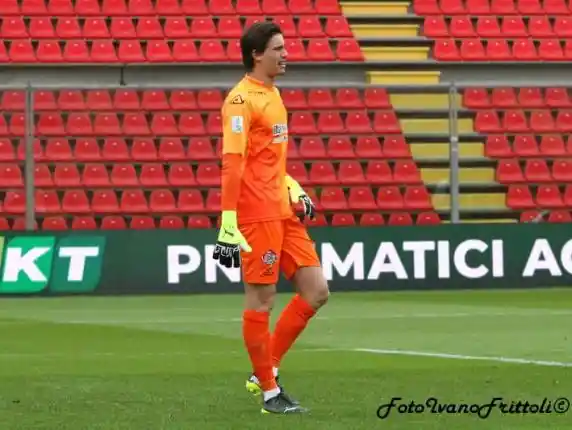 Click to enlarge image 12-carnesecchi-cremonese-pordenone-2-1-10-04-2021-_139.jpg