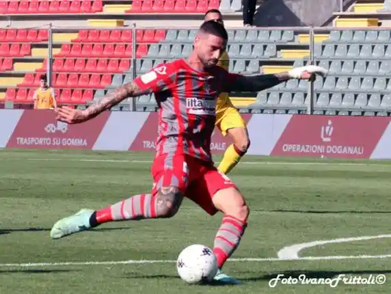 Click to enlarge image 1-buonaiuto-tiro-rete-cremonese-cittadella-2-0-12-09-2021-_131.jpg
