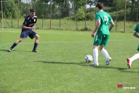 Click to enlarge image img_0136.jpg