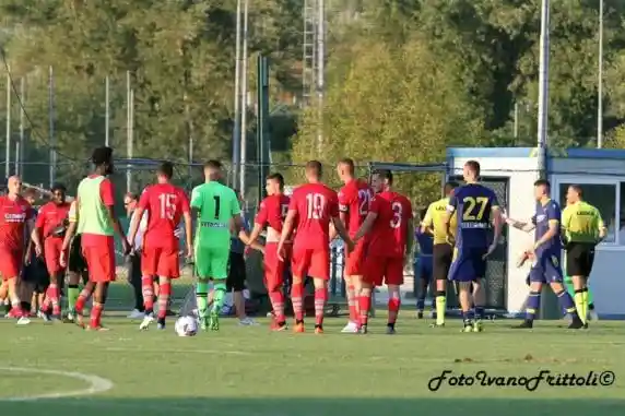 Click to enlarge image 27-fine-gara-hellasverona-cremonese-4-3-amich-30-07-22-_268.jpg