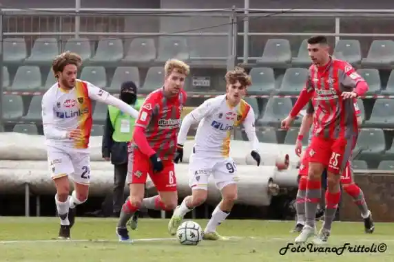 Click to enlarge image gustafson-ravanelli-cremonese-lecce-1-2-13-02-2021_131.jpg
