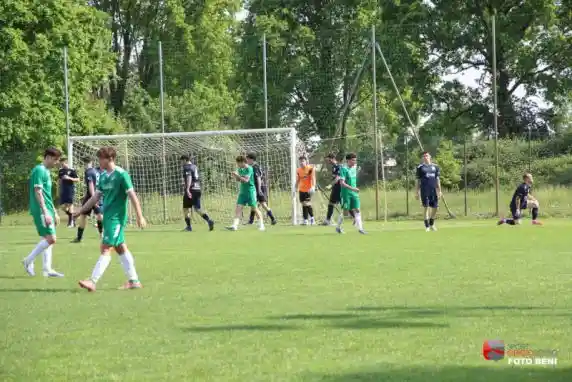 Click to enlarge image img_0135.jpg