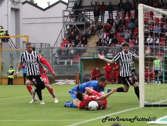 Click to enlarge image 17-baez-cremonese-ascoli-0-1-30-04-2022-_287.jpg