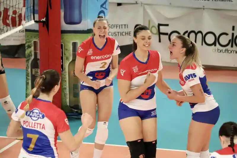 Enercom Fimi Crema vince 3-0 e conquista il terzo posto e i playoff