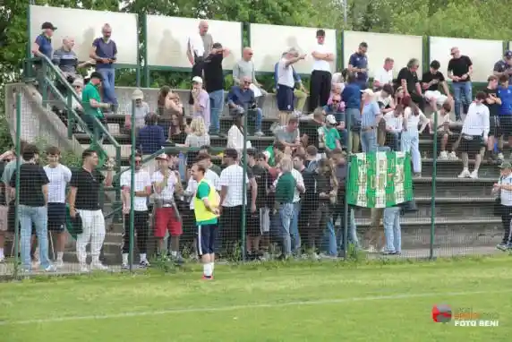 Click to enlarge image img_0212.jpg