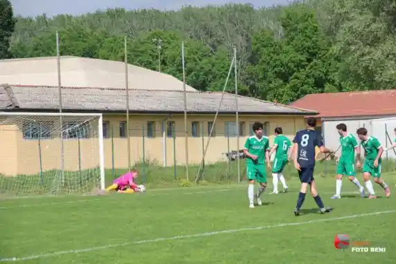 Click to enlarge image img_0182.jpg