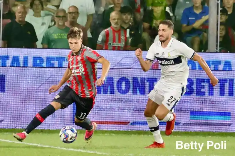 Cremonese-Modena 0-3...