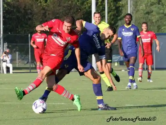 Click to enlarge image 20-zanimacchia-hellasverona-cremonese-4-3-amich-30-07-22-_153.jpg