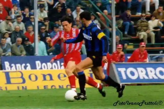 Click to enlarge image 34-cremonese-inter-2_4-floriancic-bergomi-06_04_1996-.jpg