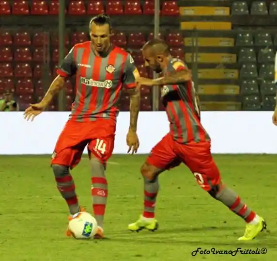 Click to enlarge image Cremonese-Entella-0-1-31-08-19- 220.JPG