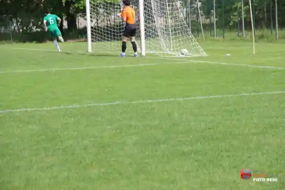 Click to enlarge image img_0124.jpg