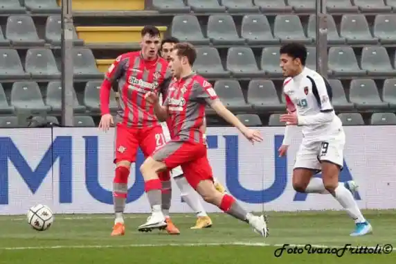 Click to enlarge image nardi-zortea-cremonese-cosenza-1-0-19-12-2020_052.jpg