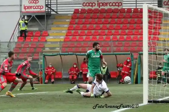 Click to enlarge image cremonese-pisa-2-1-06-02-2021_325.jpg