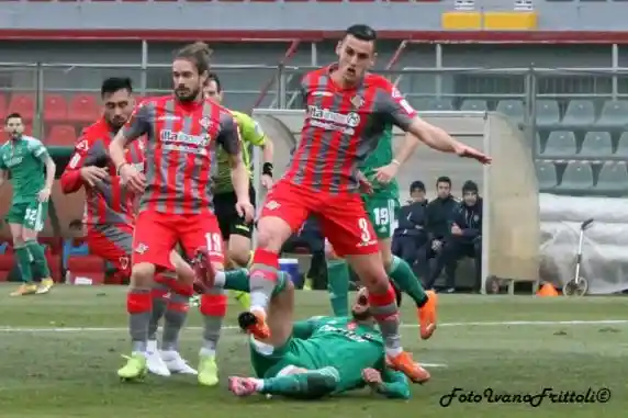 Click to enlarge image cremonese-pisa-2-1-06-02-2021_190.jpg