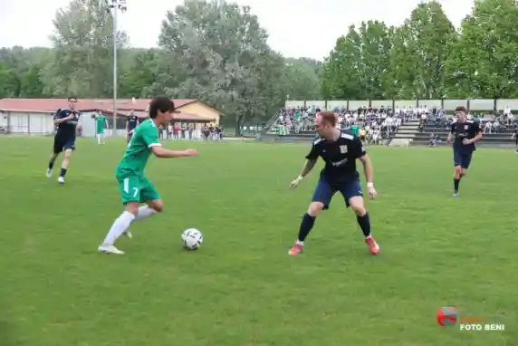 Click to enlarge image img_0098.jpg