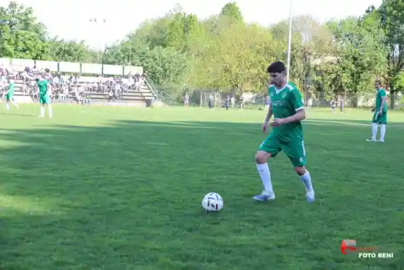 Click to enlarge image img_0273.jpg