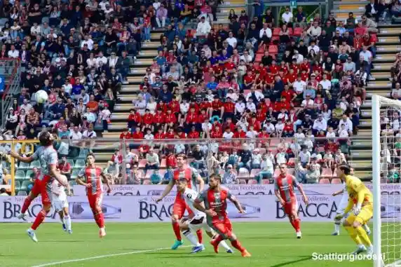 Click to enlarge image 532a6792.jpg