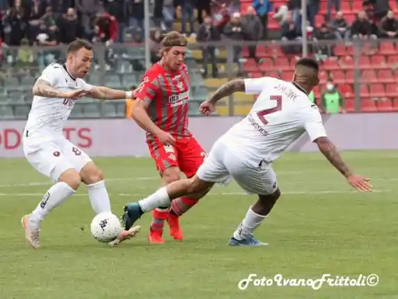 Click to enlarge image 14-crescenzi-cremonese-reggina-1-1-02-04-2022-_428.jpg