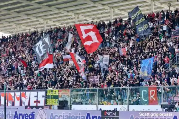 Click to enlarge image 532a6695.jpg