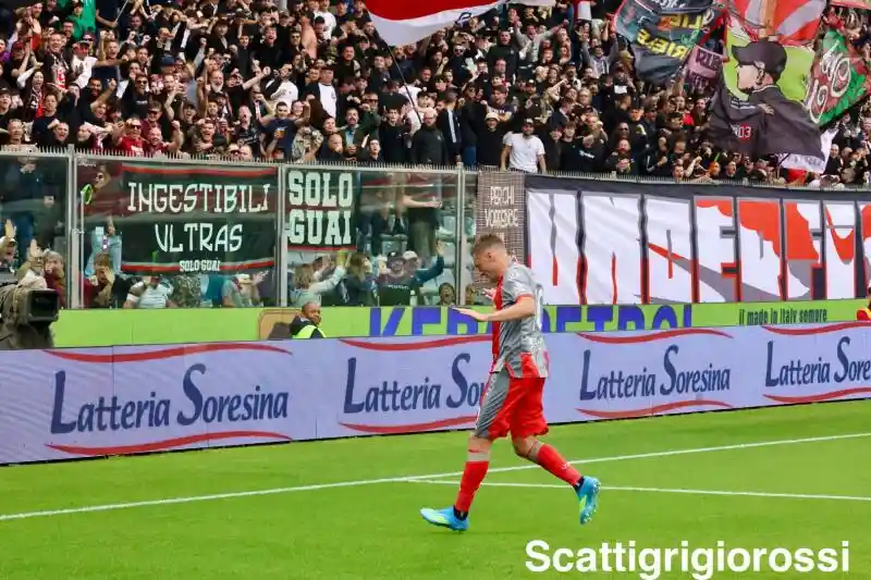 Vardy: «Abbiamo giocato bene e portato a casa tre punti». Salvezza? «Dobbiamo crederci»