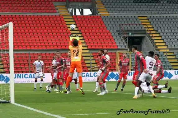 Click to enlarge image cremonese-reggina-1-1-01-05-21-_017.jpg