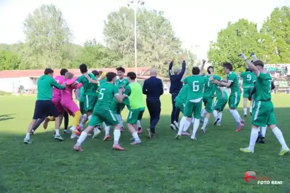 Click to enlarge image img_0325.jpg