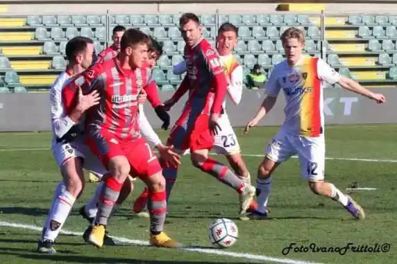 Click to enlarge image colombo-cremonese-lecce-1-2-13-02-2021_340.jpg